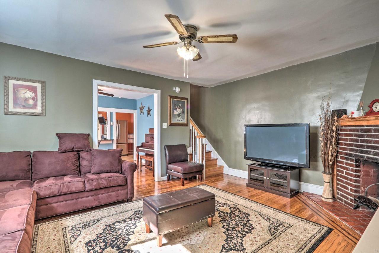 Holiday home Suburban With Backyard Patio Less Than 7 Miles To Dtwn! Lansdowne