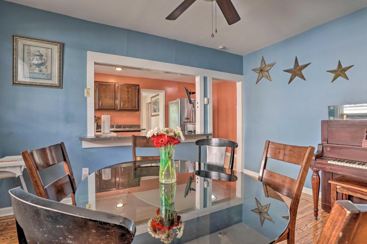 Suburban With Backyard Patio Less Than 7 Miles To Dtwn! Holiday home Lansdowne