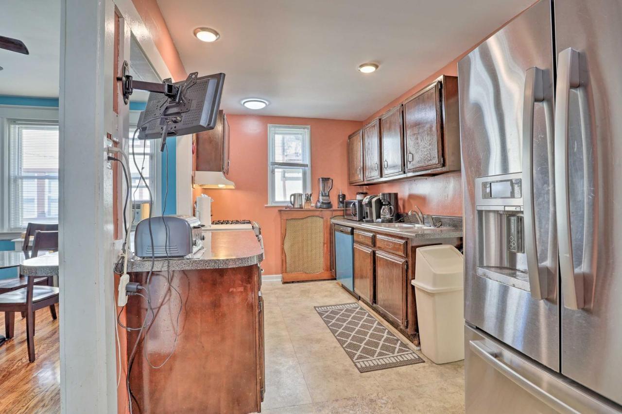 Holiday home Suburban With Backyard Patio Less Than 7 Miles To Dtwn! *