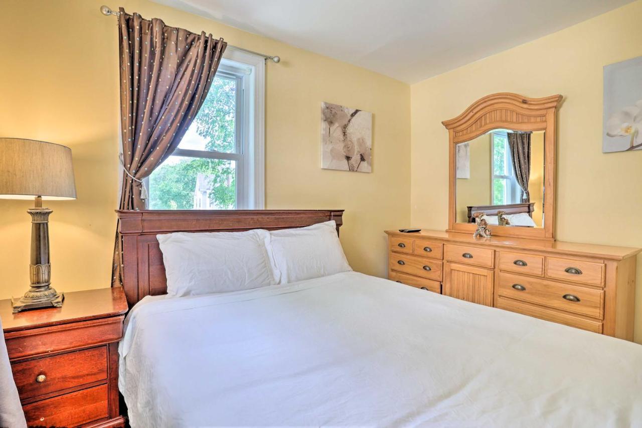 Holiday home Suburban With Backyard Patio Less Than 7 Miles To Dtwn! *